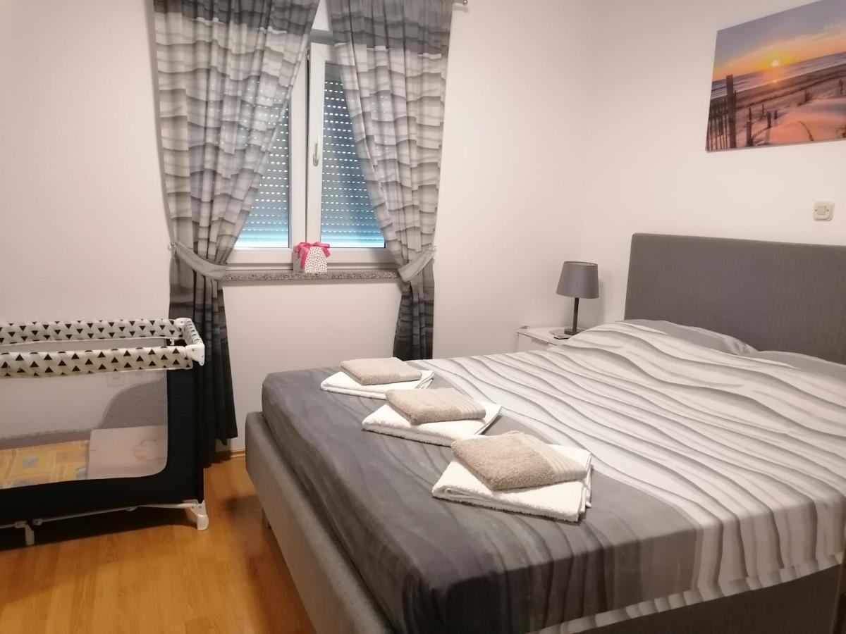 Suncica Apartment *