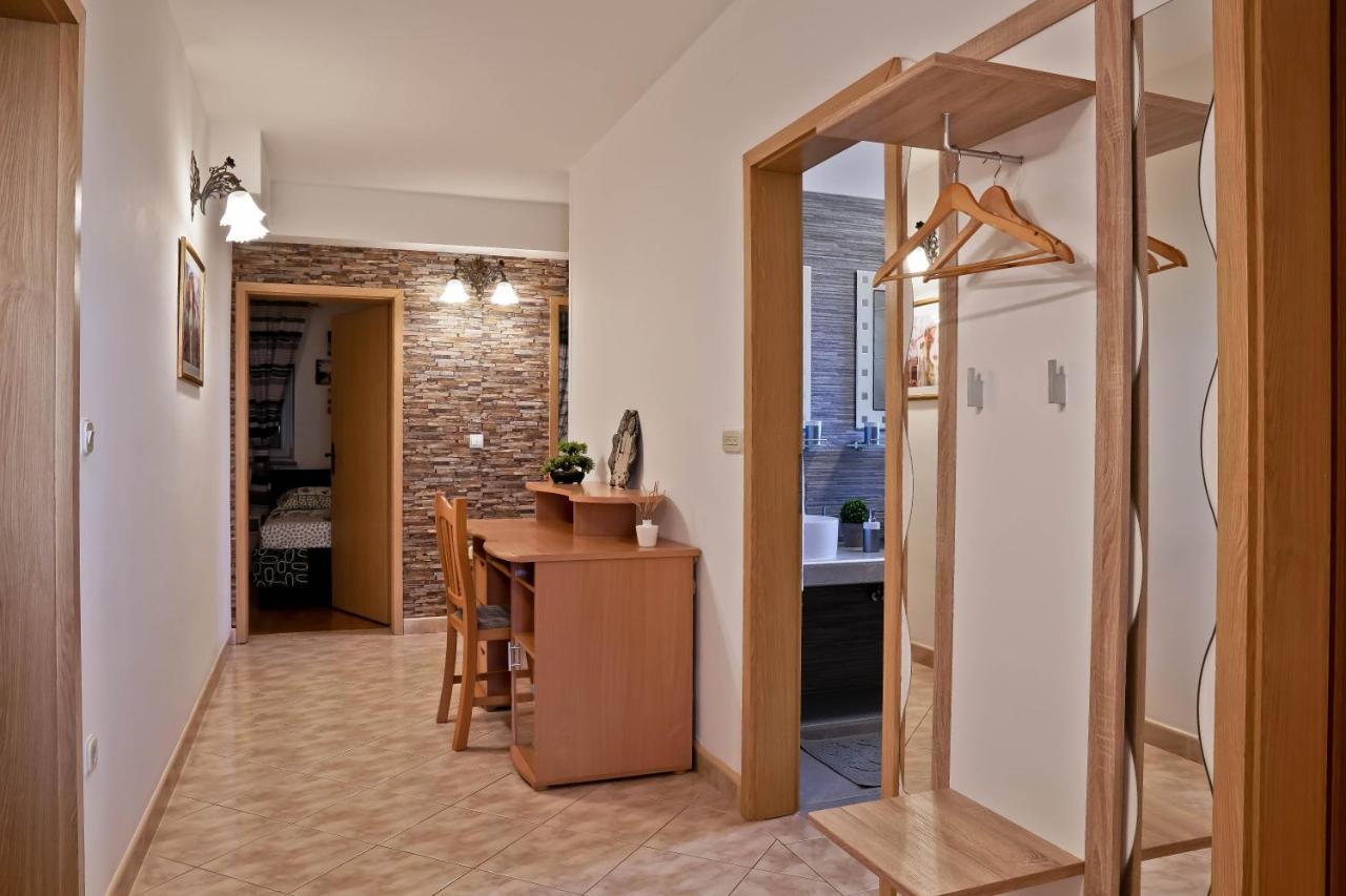 Apartment Suncica *