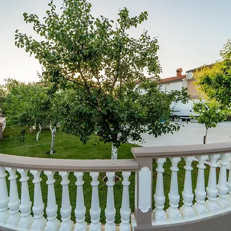 Apartment Suncica Pula Exterior photo